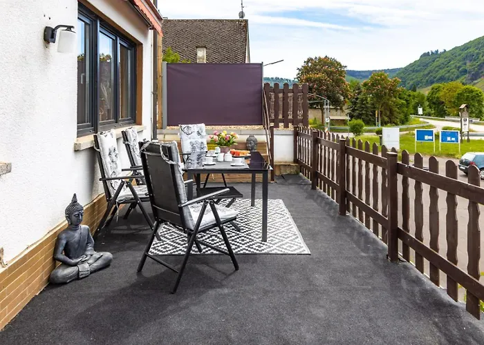 Moselgoldt * Burg (Bernkastel-Wittlich)